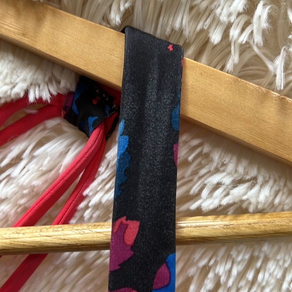 Lululemon athletica size 10 free to be bra wild - Picture 11 of 16